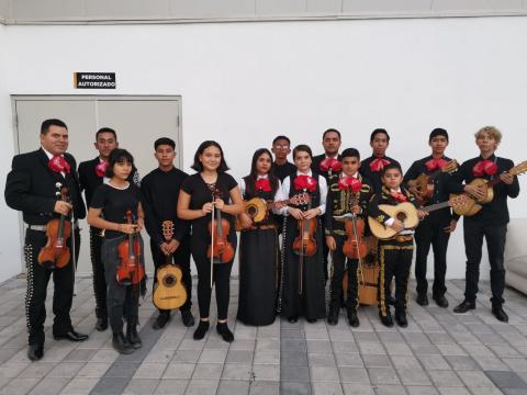 Semillero Creativo de Mariachi tradicional comunitario de Apatzingán